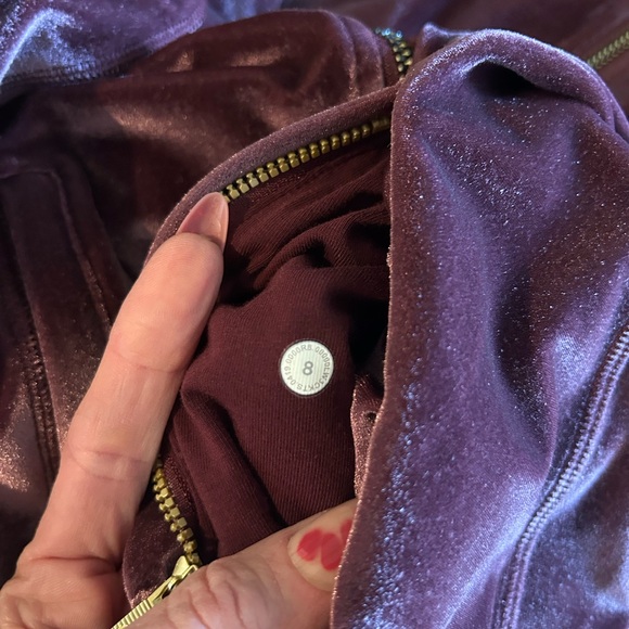 Lululemon Garnet Velvet Cinch Hoodie Jacket, Like New, size 8 - Picture 10 of 11
